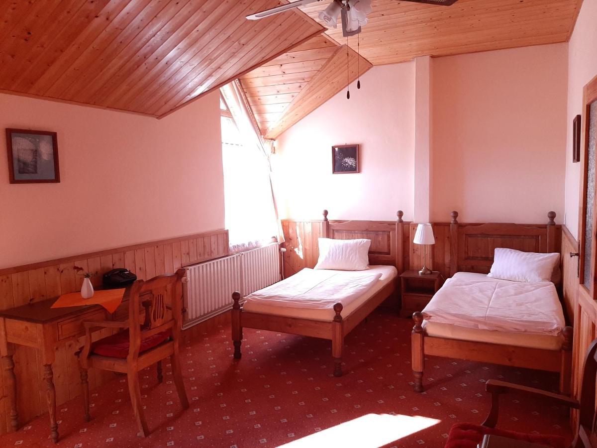 Garni Hotel Asas*** Most Extérieur photo